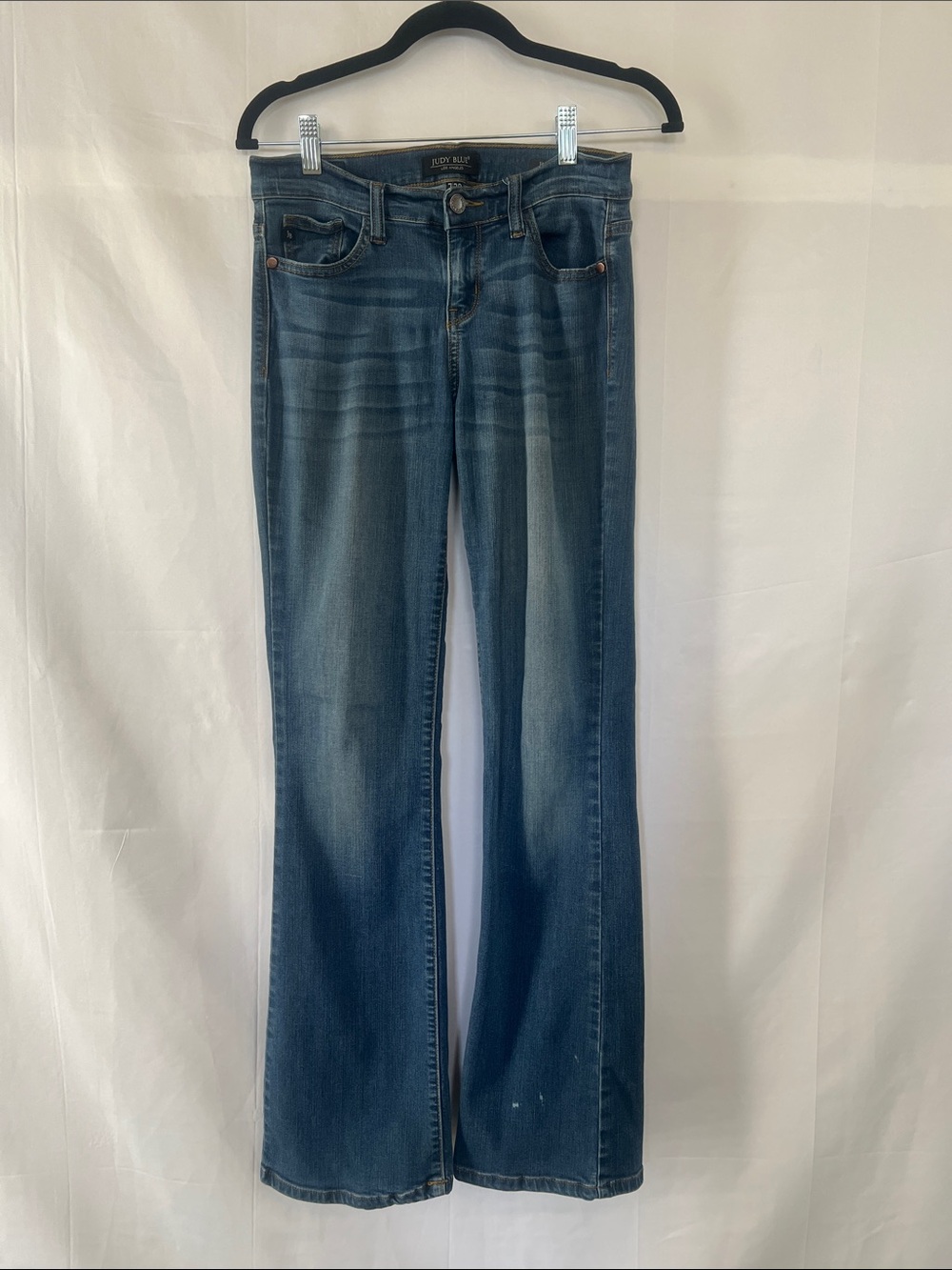 Judy Blue - Flared Jeans in Medium Blue - Women's sizes 7/28